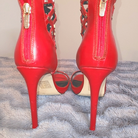 Strappy Red Stiletto - Picture 3 of 9
